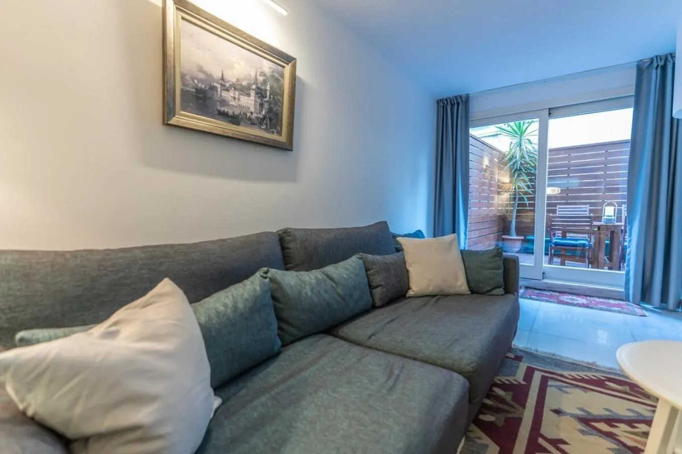 Duplex Modern City Gem With Terrace Istanbul