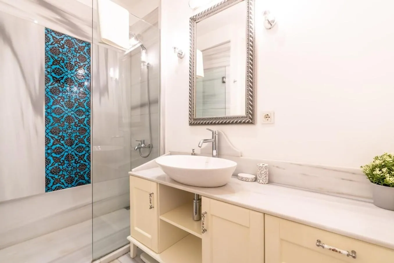 Apartment Duplex Modern City Gem With Terrace Istanbul